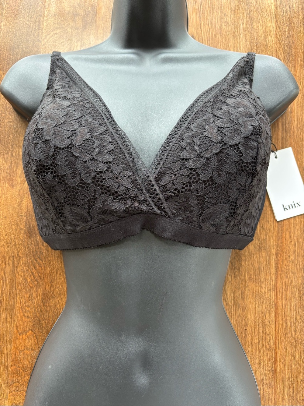 Knix Lace Deep V Bralette Black Size XL - NWT